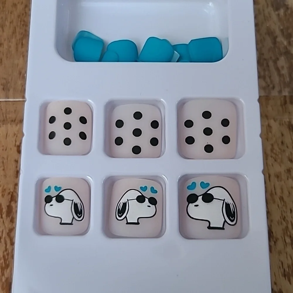 2/$16 Snoopy Press on Toenails
